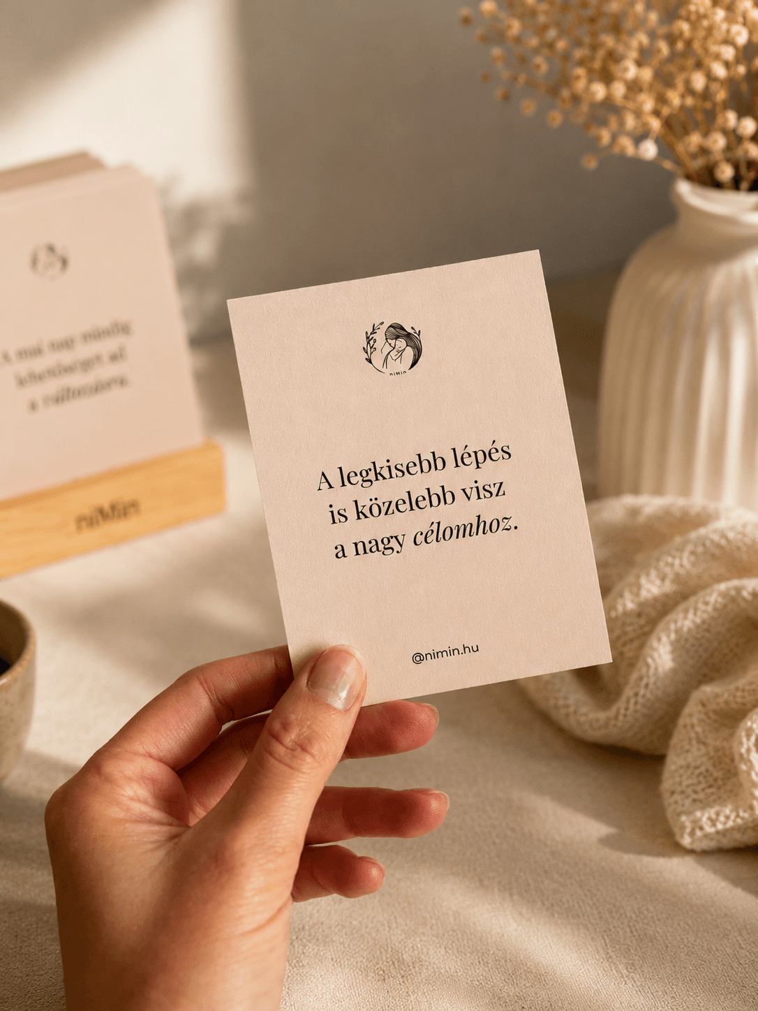 letölthető, nyomtatható önbizalom kártyák nőknek inspiráló gondolatokkal kézben tartva