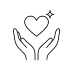 két kéz tart egy szívet