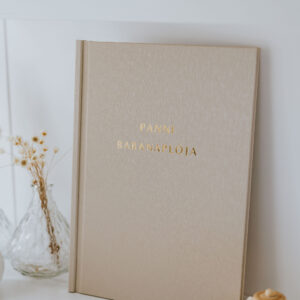 niMin névre szóló babanapló bézs színű, kisfiús napló, kislányos napló